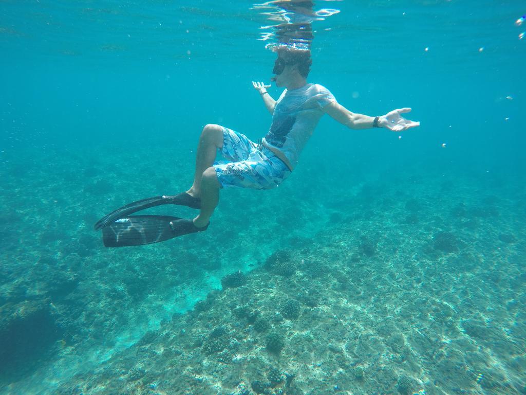 Отель Maldives Seashine Хураа Экстерьер фото