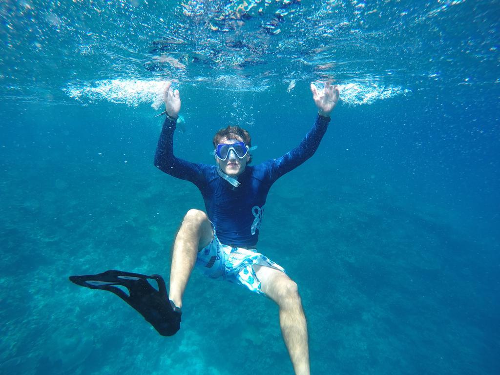 Отель Maldives Seashine Хураа Экстерьер фото