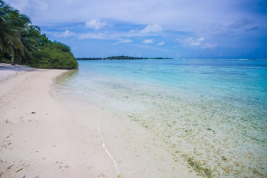 Отель Maldives Seashine Хураа Экстерьер фото